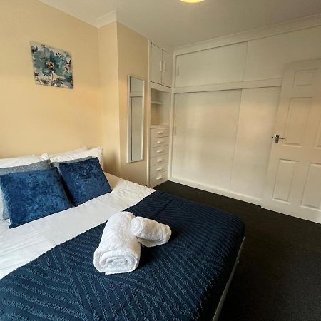 Access To Private Gym Room, 3 Bedrooms, Close To The City Swansea Bagian luar foto